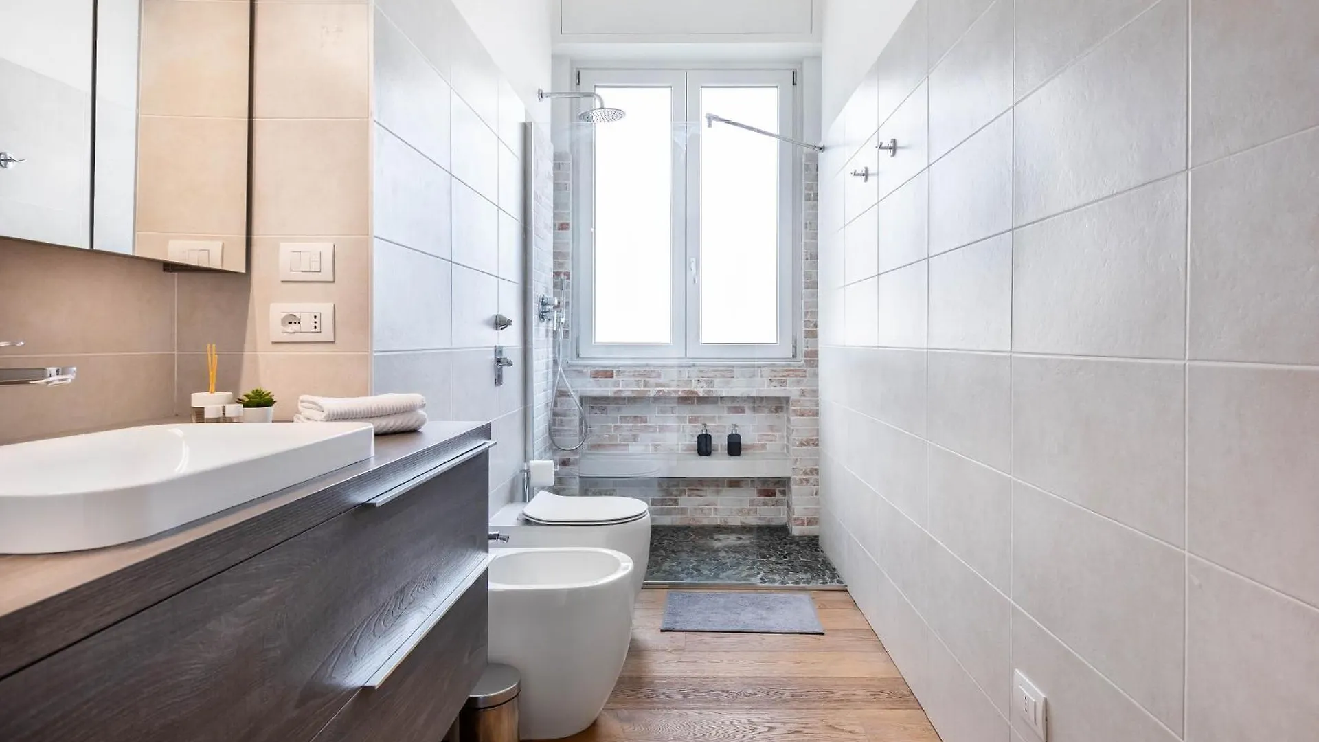 Luxury Apartment In Quadrilatero Della Moda - Brera Moscova Duomo Milan 0*,  Italy