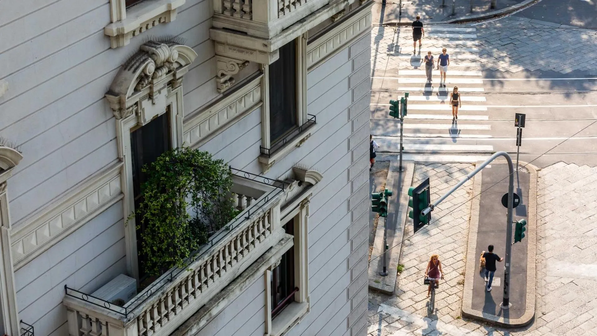 Luxury Apartment In Quadrilatero Della Moda - Brera Moscova Duomo Milan Italy